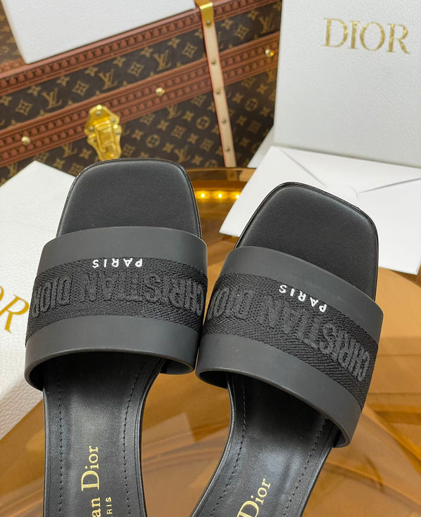 cd slide 45 pelle di vitello nera cotone ricamato