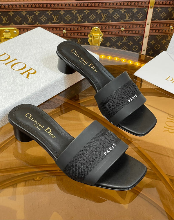 cd slide 45 pelle di vitello nera cotone ricamato