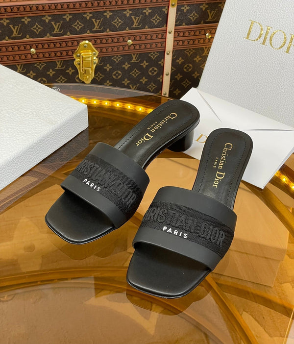 cd slide 45 pelle di vitello nera cotone ricamato