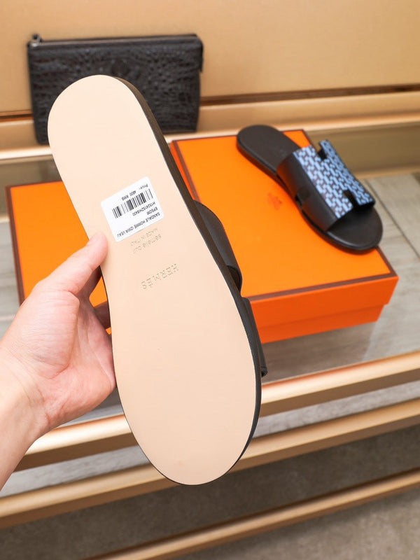 HM IZMIR SANDAL BLACK AND SKY LAMBSKIN