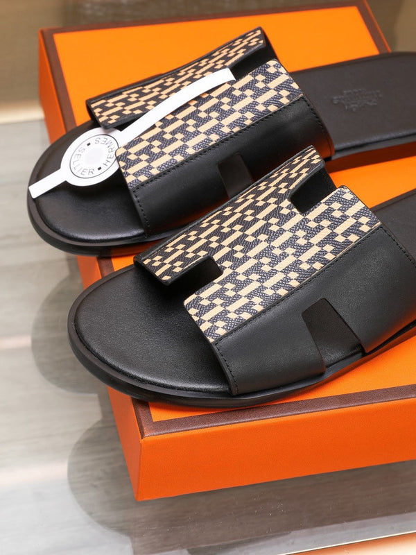 HM IZMIR SANDAL BLACK AND PEACHY LAMBSKIN