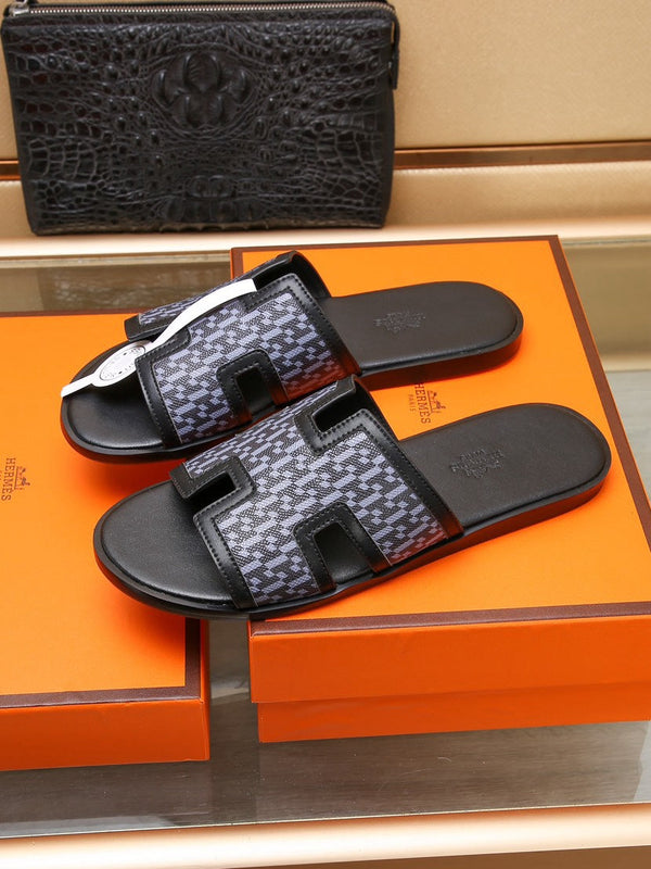 SANDALO HM ORAN IN PELLE DI AGNELLO NERA E LAVANDA