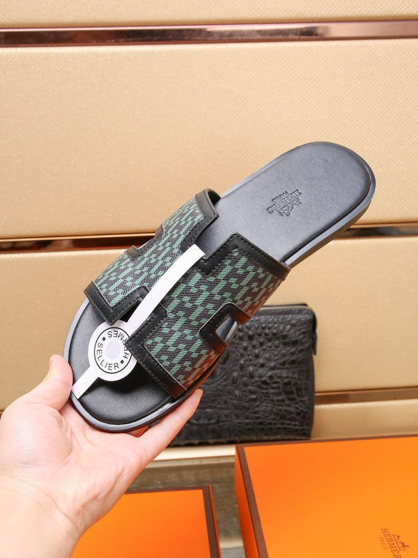 SANDALO HM ORAN IN PELLE DI AGNELLO NERA E ZAFFIRO