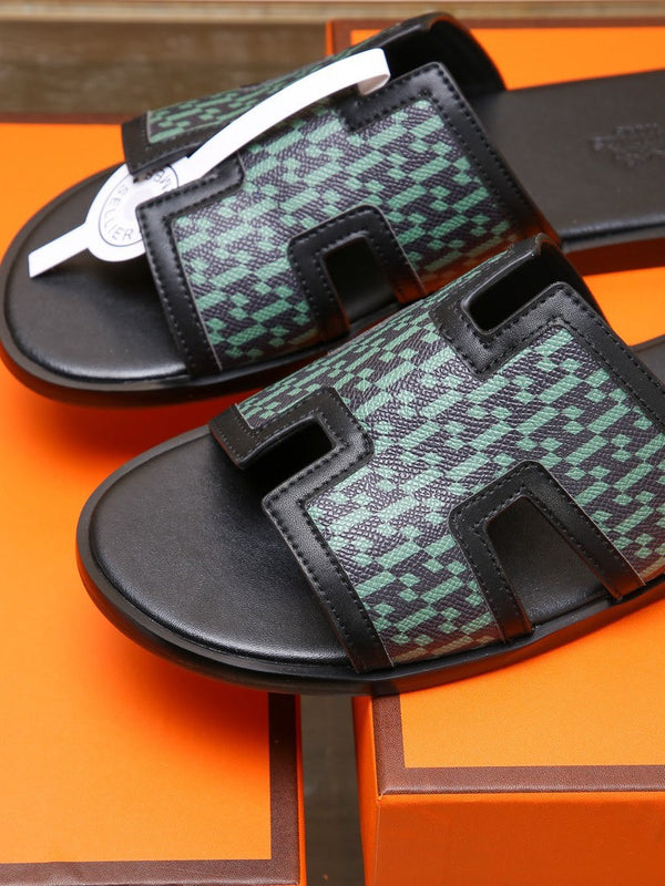 SANDALO HM ORAN IN PELLE DI AGNELLO NERA E ZAFFIRO