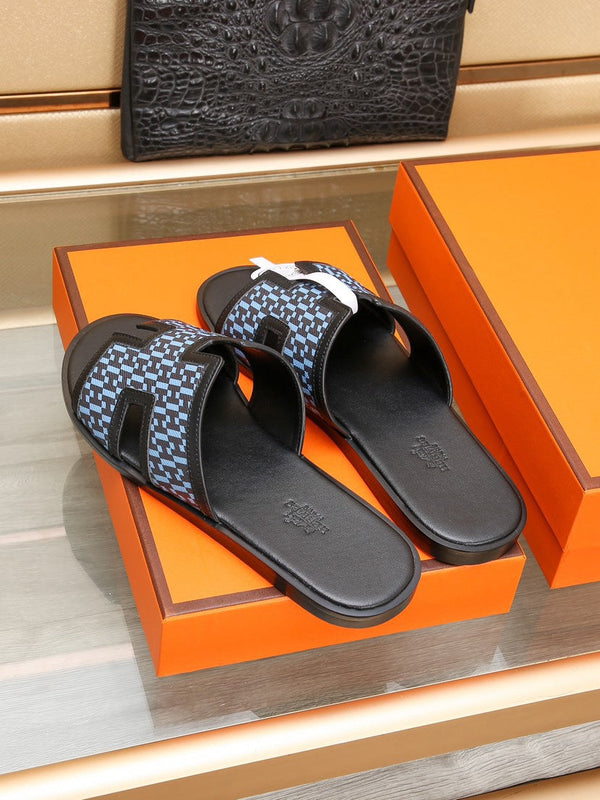 HM ORAN SANDAL BLACK AND SKY LAMBSKIN