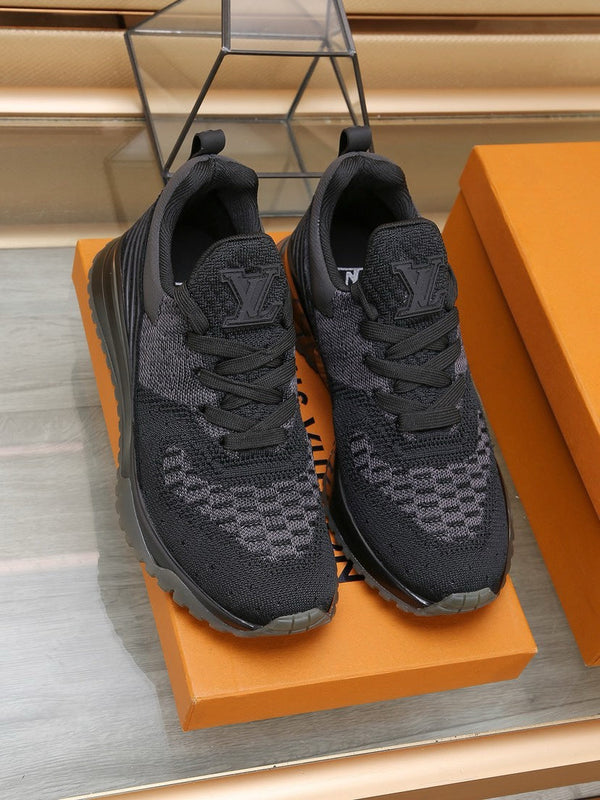 SNEAKERS IN BLACK MESH BREATHABLE AND RUBBER