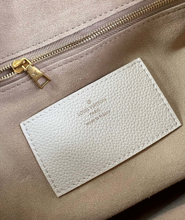 lv soft twist 27cm quartz calfskin gold hardware