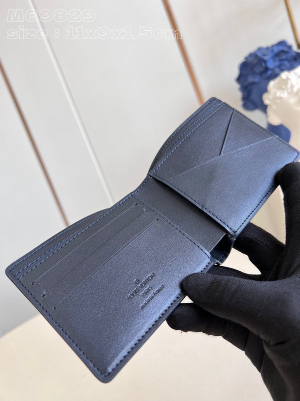 MULTIPLE WALLET AEROGRAM 10CM BLUE CALFSKIN