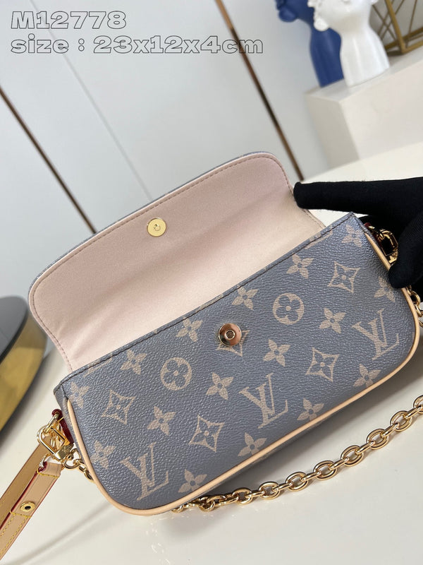 LV Woc Ivy 23.5 Gray Monogram Coasted Canvas