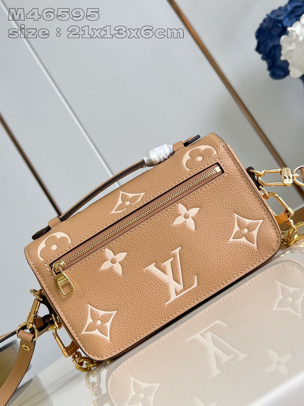 Pochette Metis East West 21.5 Brown White Monogram Empreinte Calfskin