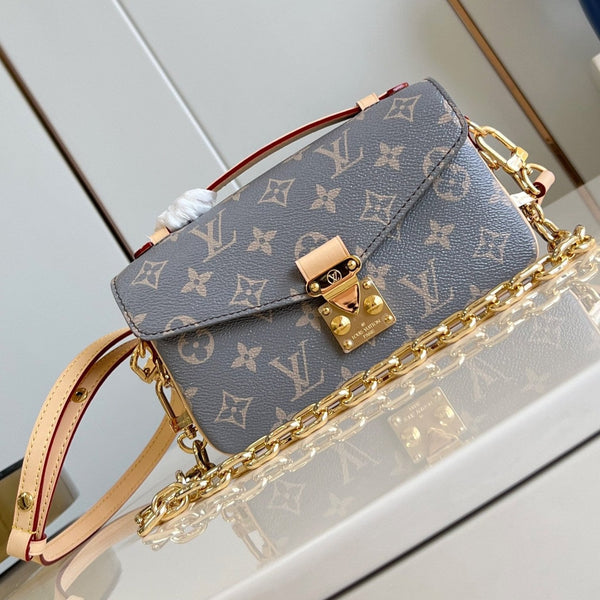 Pochette Metis East West 21.5 Gray Monogram Canvas