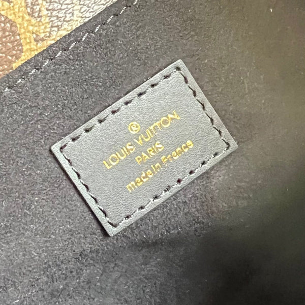 POCHETTE MÉTIS 20 IN BROWN MONOGRAM AND MONOGRAM REVERSE CANVAS GOLD BUCKLE