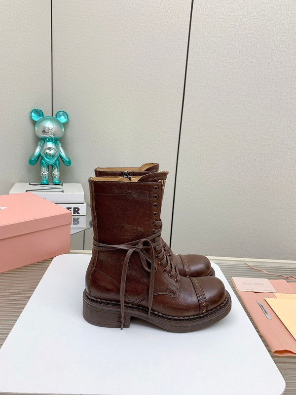 Stivaletti Miu in pelle con lacci in vacchetta marrone castagna