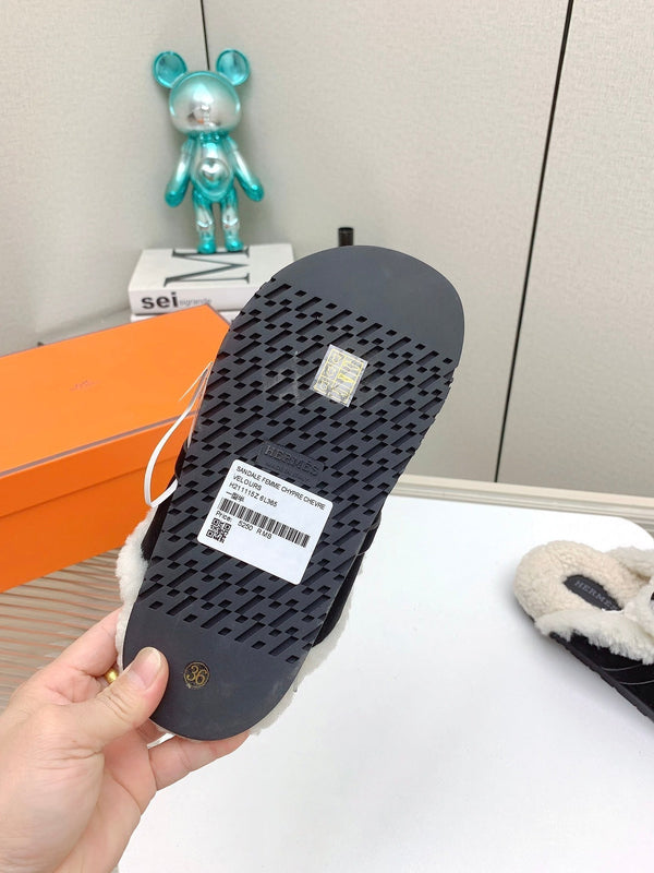 HM Mule 30mm In Black With Fleece And Suede Lining 971392