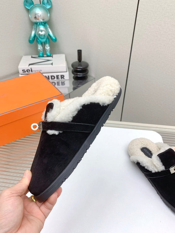 HM Mule 30mm In Black With Fleece And Suede Lining 971392