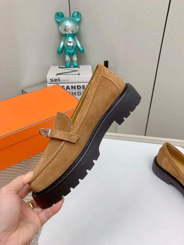 Mocassino HM Icone in pelle scamosciata marrone 971405