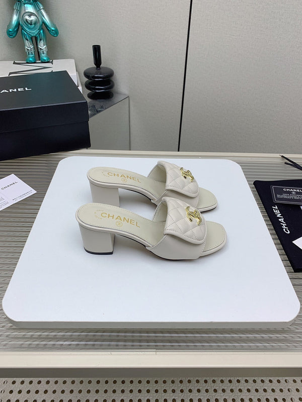 CC Mule Sandals 50mm In White Quilted Lambskin 148944