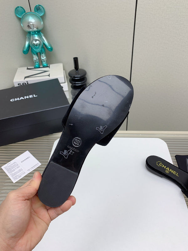 CC Slippers In Black Velvet 148954