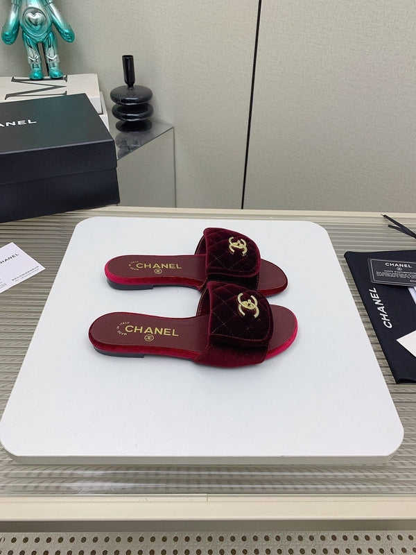 CC Slippers In Dark Red Velvet 148956