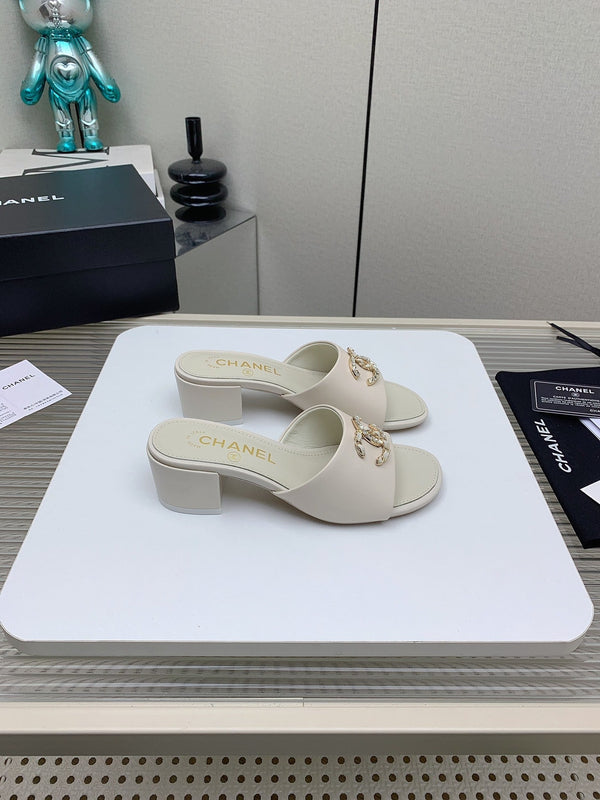 CC Mule Sandals 50m In White Lambskin 148978