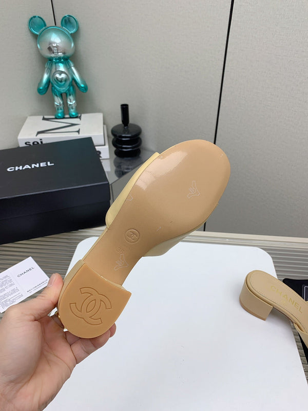 CC Mule Sandals 50m In Beige Lambskin 148980