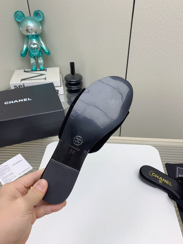 Ciabatte CC in velluto nero 148986