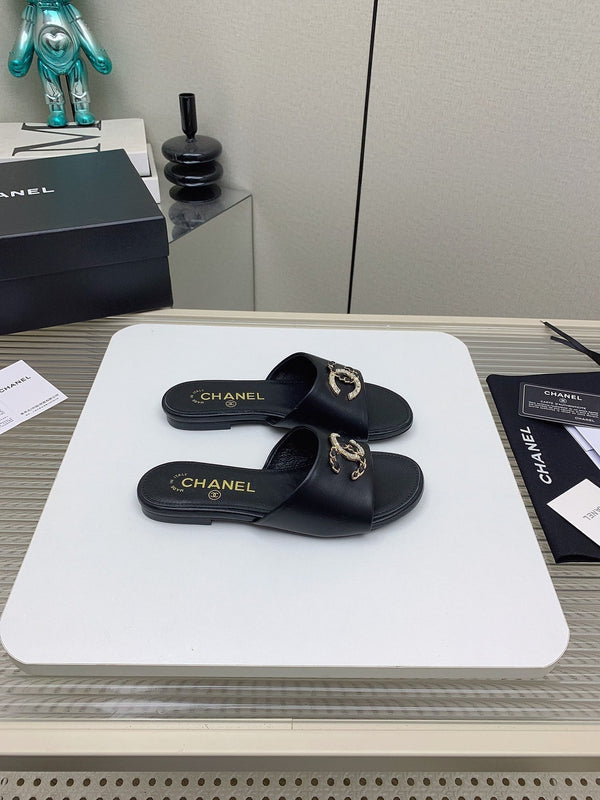 CC Slippers In Black Lambskin 148991