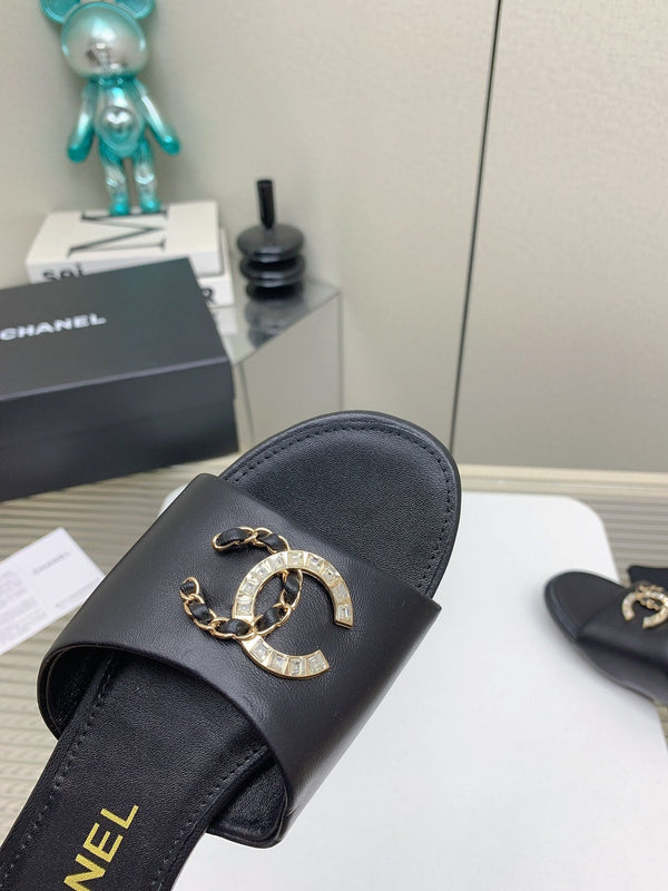 CC Slippers In Black Lambskin 148991