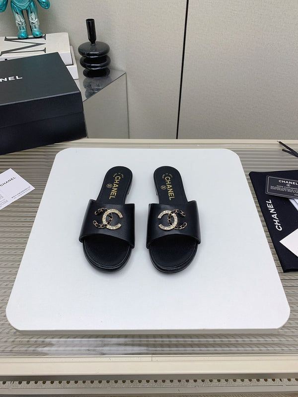 CC Slippers In Black Lambskin 148991