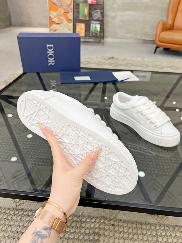 CD B33 SNEAKER WHITE EMBOSSED CALFSKIN
