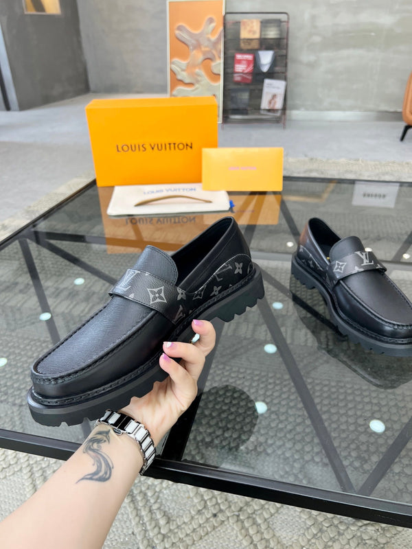 LV LOAFERS BLACK CALFSKIN WITH MONOGRAM STRAP
