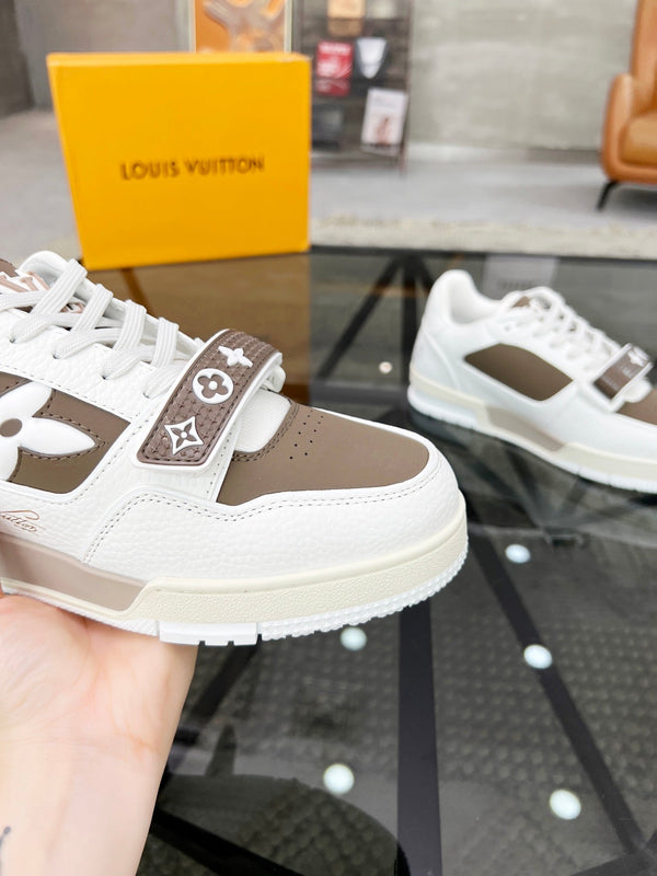 LV TRAINER SNEAKER WHITE CALFSKIN MIX CAMEL BEIGE SUEDE