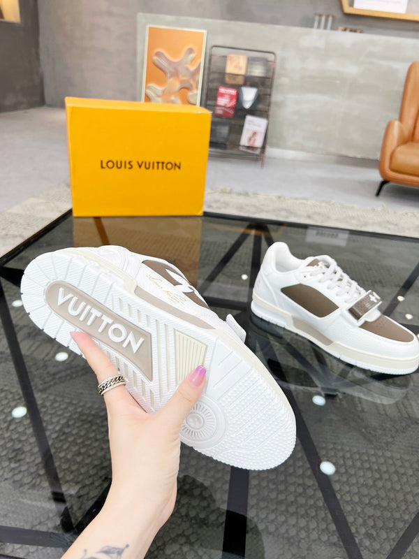 LV TRAINER SNEAKER WHITE CALFSKIN MIX CAMEL BEIGE SUEDE
