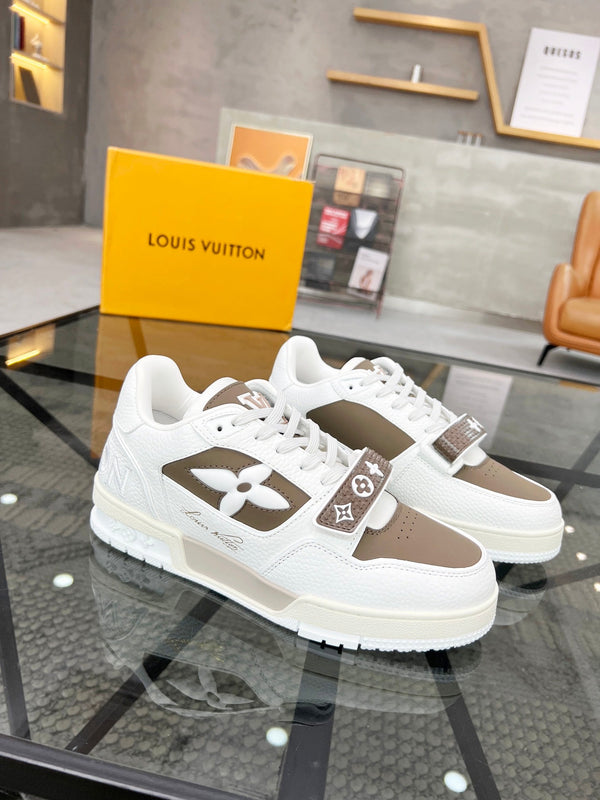 LV TRAINER SNEAKER WHITE CALFSKIN MIX CAMEL BEIGE SUEDE
