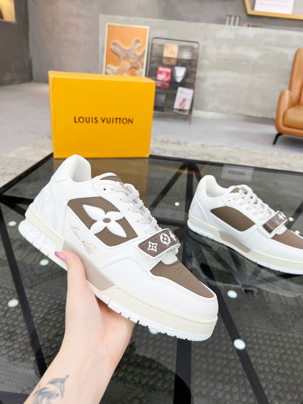 LV TRAINER SNEAKER WHITE CALFSKIN MIX CAMEL BEIGE SUEDE