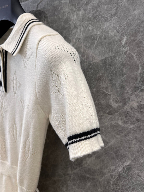 LV 25 White Monogram Wool