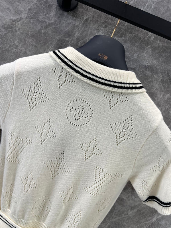 LV 25 White Monogram Wool