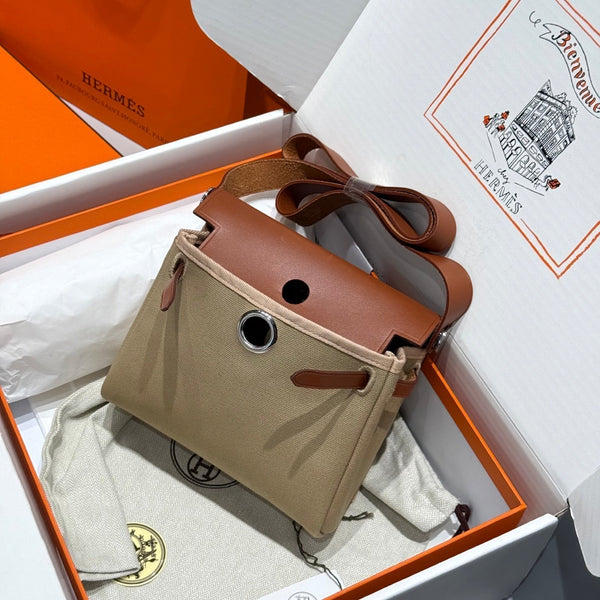 HM Mini Herbag Silver Buckle 20 Natural Canvas and Hunter Cowhide 243315