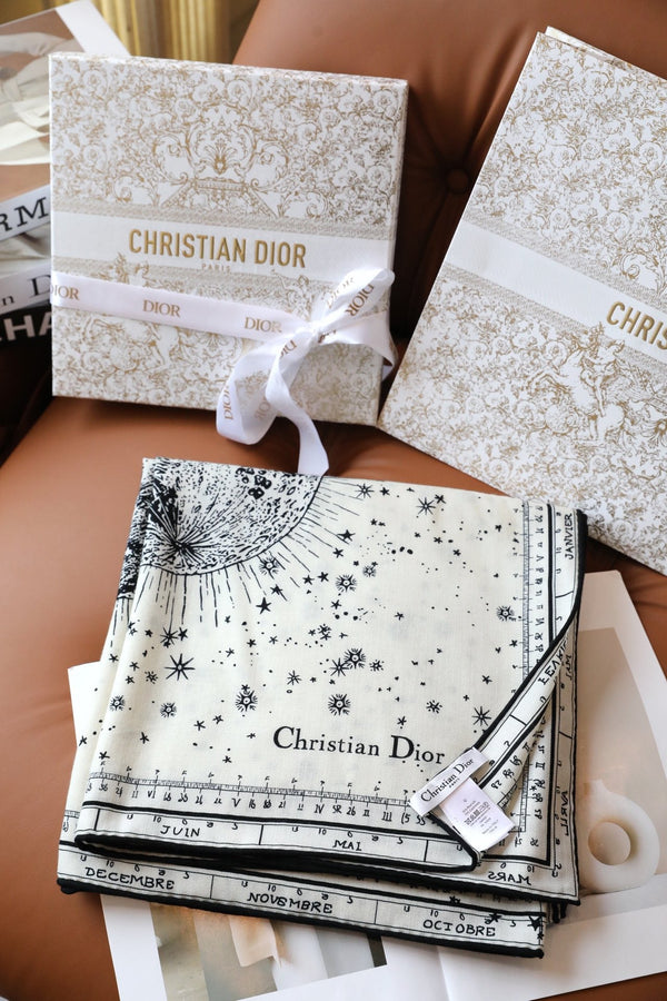 SCIARPA QUADRATA 140 CM IN SETA MISTA BIANCA E NERA CON MONOGRAMMA 393135