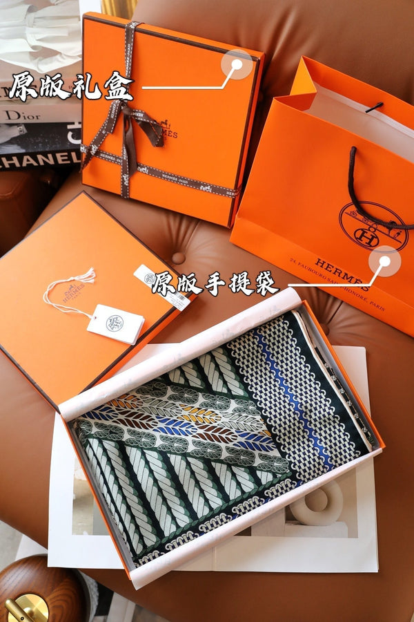 Dressage Tressage Scarf 140 CM Black Colorful Silk 404009