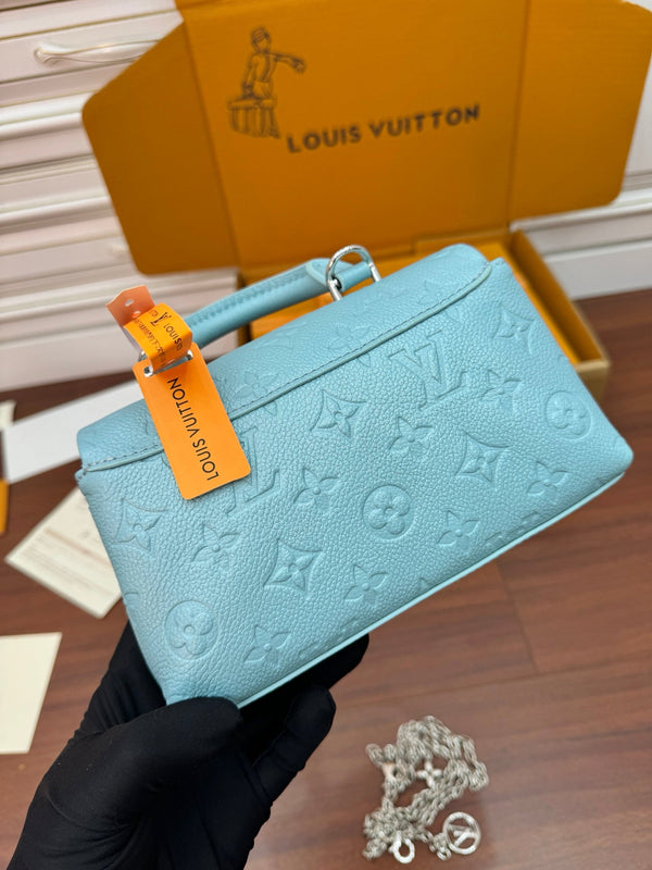 Nano Madeleine 21cm Azur Frost Grained Cowhide Leather