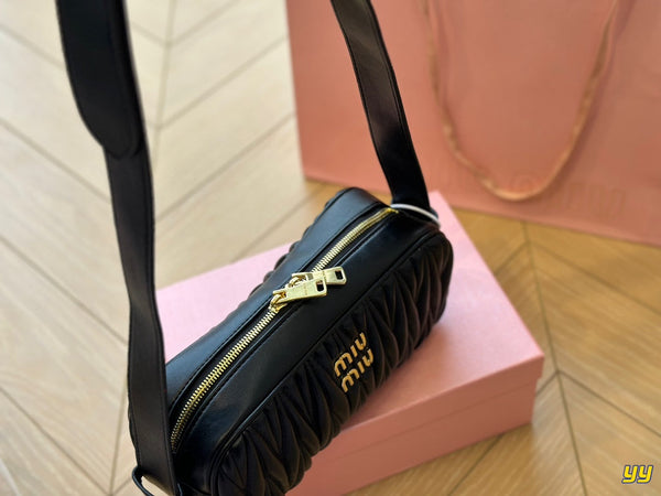 BORSA BAGUETTE 25 IN PELLE DI MONTONE NERA