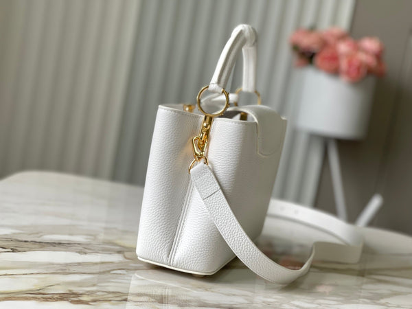 CAPUCINES BB 27 IN BIANCO TAURILLON ORO HARDWARE