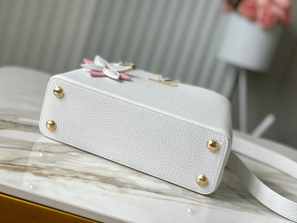 CAPUCINES BB 27 IN BIANCO TAURILLON ORO HARDWARE