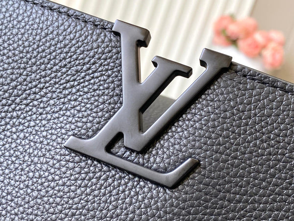 CAPUCINES GM SOUPLE 38 IN TAURILLON NERO