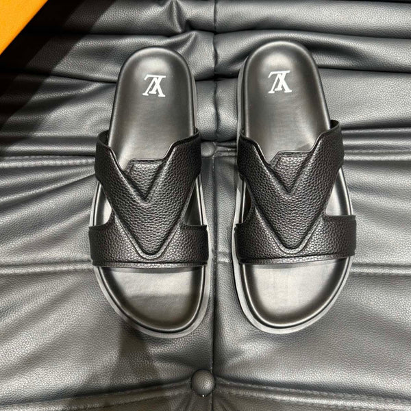 LV OASIS MULE IN BLACK CALFSKIN