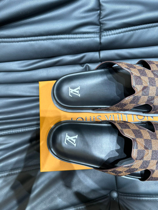 LV OASIS MULE IN CHOCOLATE BROWN DAMIER CALFSKIN