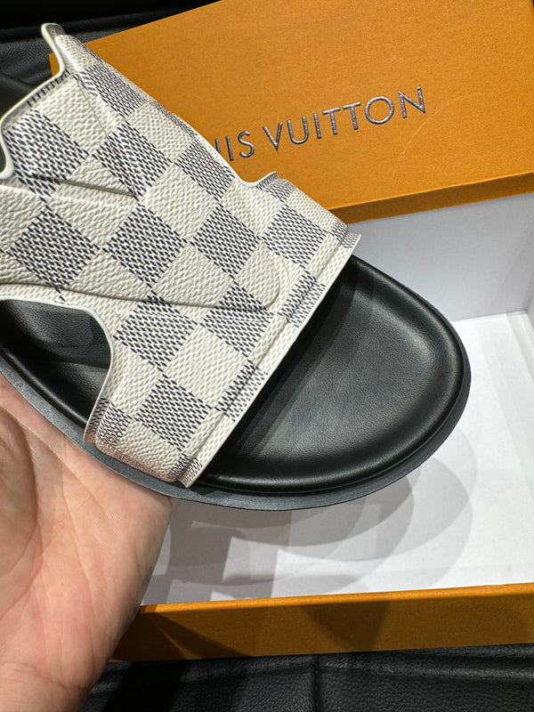 LV OASIS MULE IN WHITE DAMIER CALFSKIN