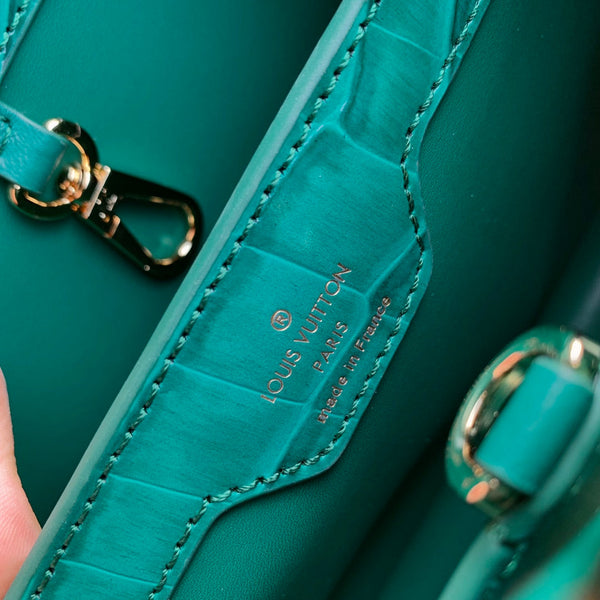 CAPUCINES BB 27 GREEN TAURILLON GOLD HARDWARE