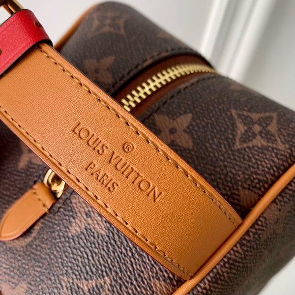 Lv Locker Dopp Kit 23 Brown Monogram